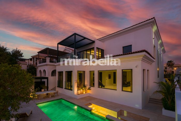 Luxury Living with Golf Course Real Estate