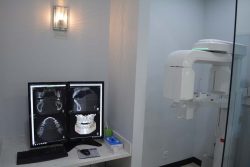 Which Houston Dentists Specialize in Full Mouth Restoration?
