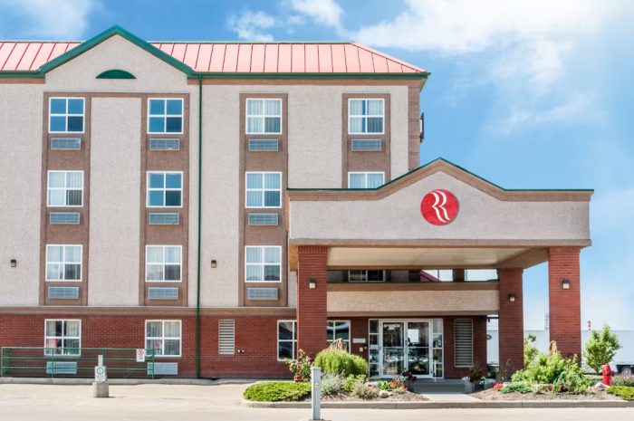 Hotel Edmonton International Airport – Comfortable Stay Near YEG | Ramadanisku