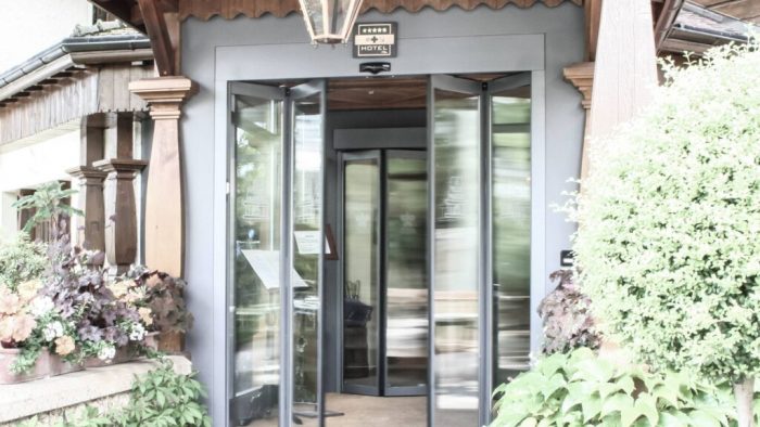 High-Quality Aluminum and Automatic Sliding Doors in Muscat with SQT Solutions
