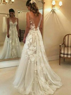 Robe de mariée v encolure passionnant de princesse en tulle naturel – GoodRobe