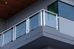 The Role of Aluminum Glass Railings in Modern Indian Architecture – Rajkot Edition