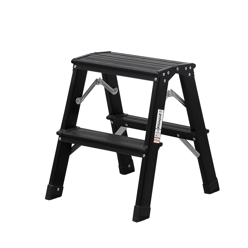 The Foldable Step Ladder: A Foundation of Safety and Portable Elevation