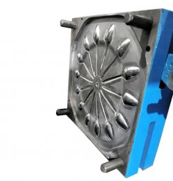 Used Disposable Plastic Spoon Mould