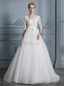 Duchesse-Linie Natürliche Taile V-Ausschnitt Niedlich Brautkleid mit Bordüre aus Tüll – Me ...