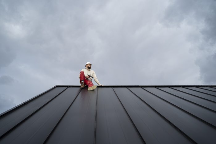 How Metal Roof Decking Enhances Roof Strength and Durability