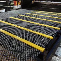 Clog-Resistant Self-Cleaning Screen Mesh