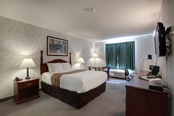 Yeg Hotel Airport | Ramada Nisku