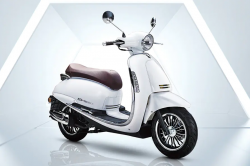 Gasoline Scooter makes traffic less frustrating