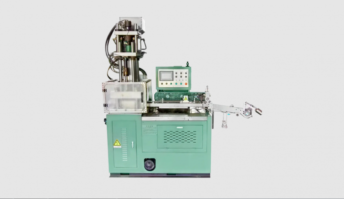 Injection Molding Zipper Machine in Zipper Production