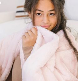 Chic And Cozy Pink Throw Blanket For Stylish Comfort Spaces