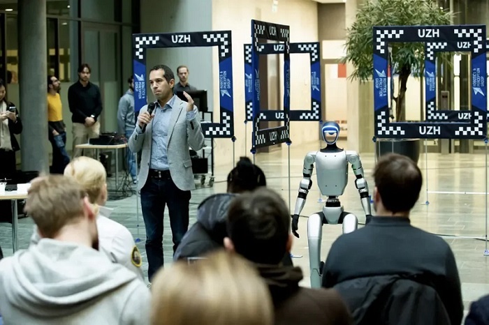 Why Trade Show Robot Rental Is Transforming Event Marketing