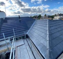 Elegant Solar Roof Slates for Energy-Efficient Homes | Sinclair Method UK