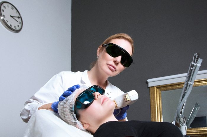 Carbon Laser Treatment in Delhi: Advanced Skin Rejuvenation for Instant Glow