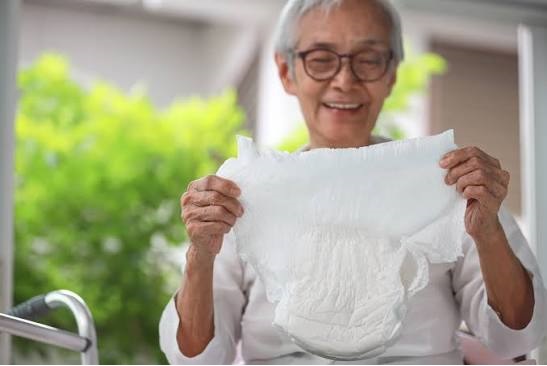 Best Senior Diapers for Comfortable and Reliable Daily Care