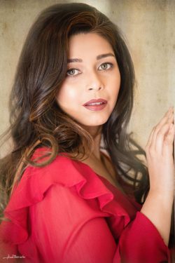 Indian Celebrity Host And Singer | Simantinee
