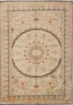 Jansons Carpets Offers Kashmir Pure Silk Carpet 5 x 7 ft for Elegant Homes
